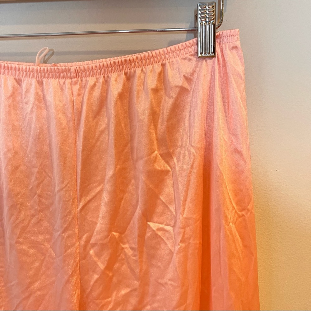 VINTAGE | Vanity Fair 70s pink satin wide leg high rise pajama sleep pants - Picture 3 of 8